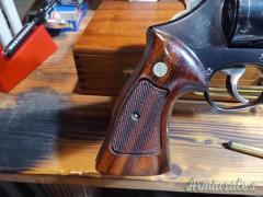 Smith & Wesson 29 .44 Auto Mag