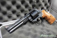 Smith & Wesson