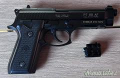 Pistola Taurus PT99 replica
