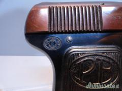 Beretta brev. 1915-1919 cal. 7,65 mm