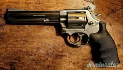 Smith & Wesson