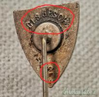 Distintivo o pin tedesco d’epoca nazista per membri del “NS-RKB” modello 