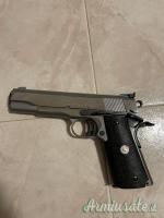 Colt 1911 gold cup .45 ACP