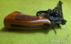 Smith & Wesson