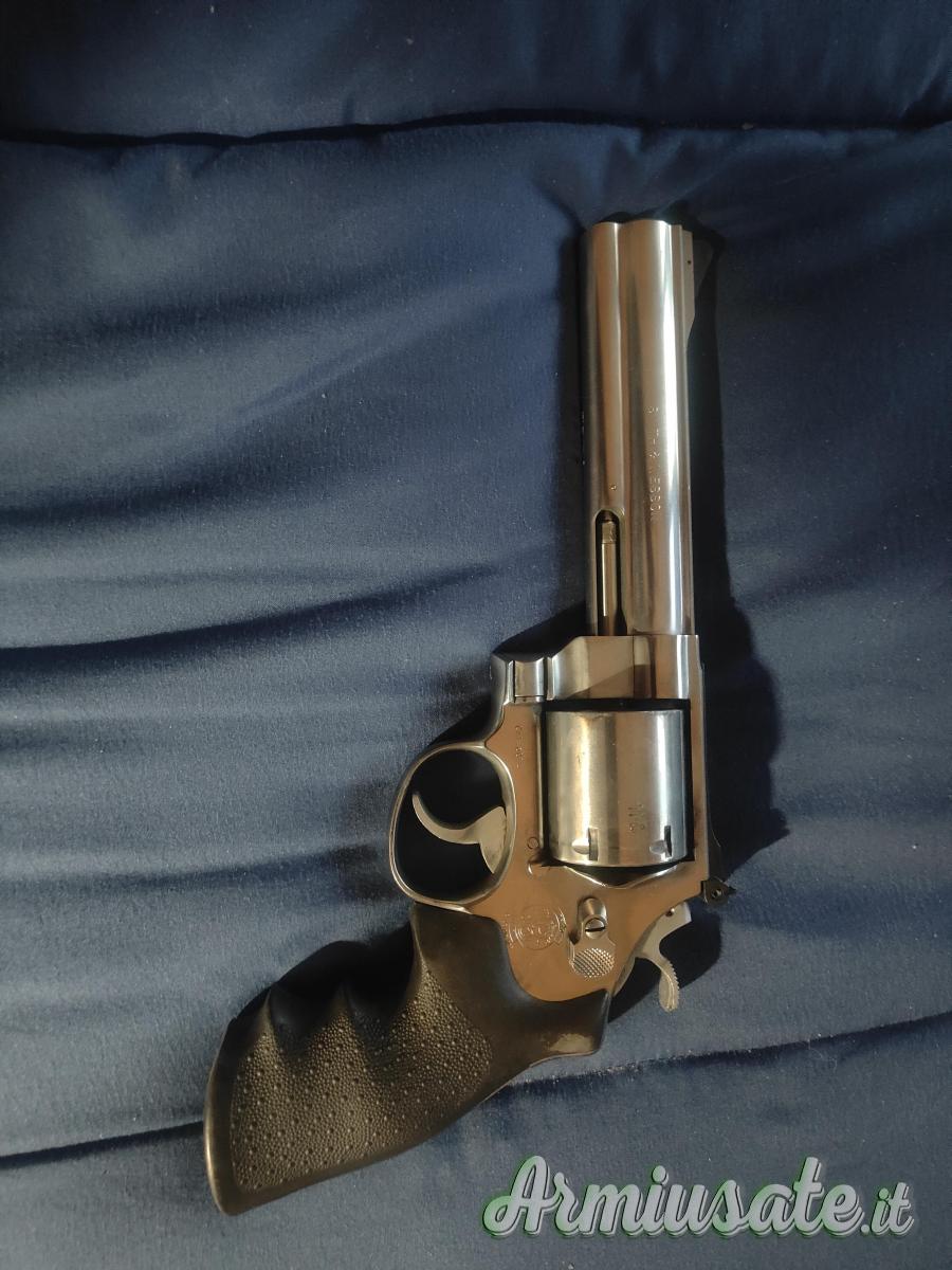 S&W 629 Hunter .44 Remington Magnum S&W 629 Hunter .44 Remington Magnum