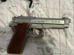 Taurus PT 92 full metal automatica e  scarrellante, co2