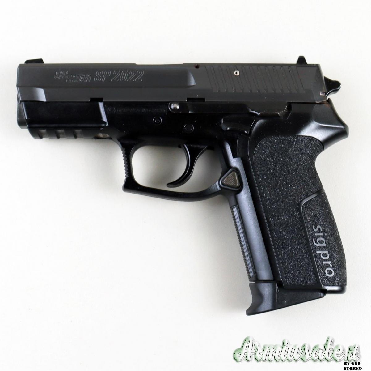 SIG-Sauer SP2022 9x21mm IMI SIG-Sauer SP2022 9x21mm IMI