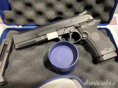 Beretta 87 Target  .22 LR Long Rifle