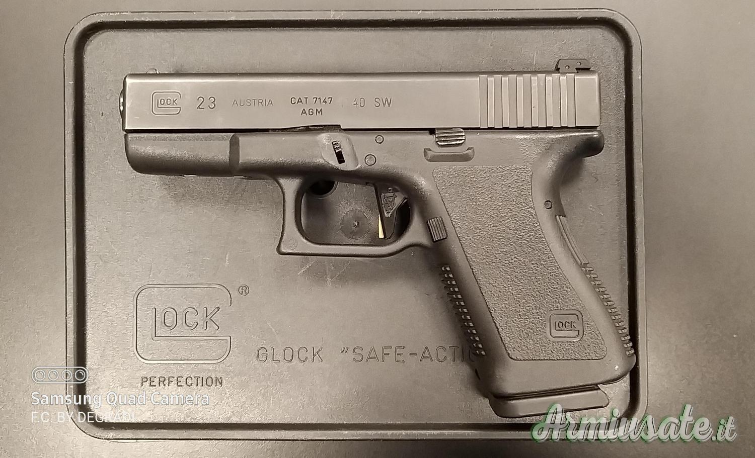 Glock 23 .40 Smith & Wesson | Auto | 10 x 21 mm Glock 23 .40 Smith & Wesson | Auto | 10 x 21 mm
