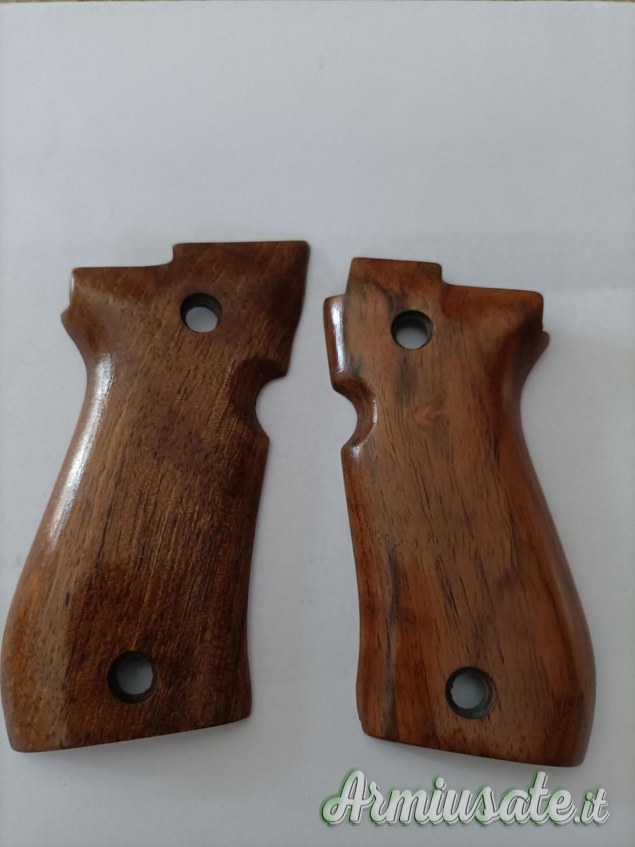 Guancette beretta modello 81 b Guancette beretta modello 81 b