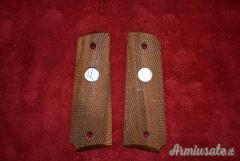 Guancette in noce per Colt 1911 con logo.