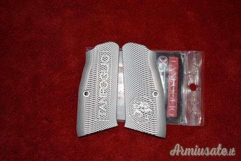 Guancette "lunghe" in alluminio color argento per Tanfoglio Extreme.