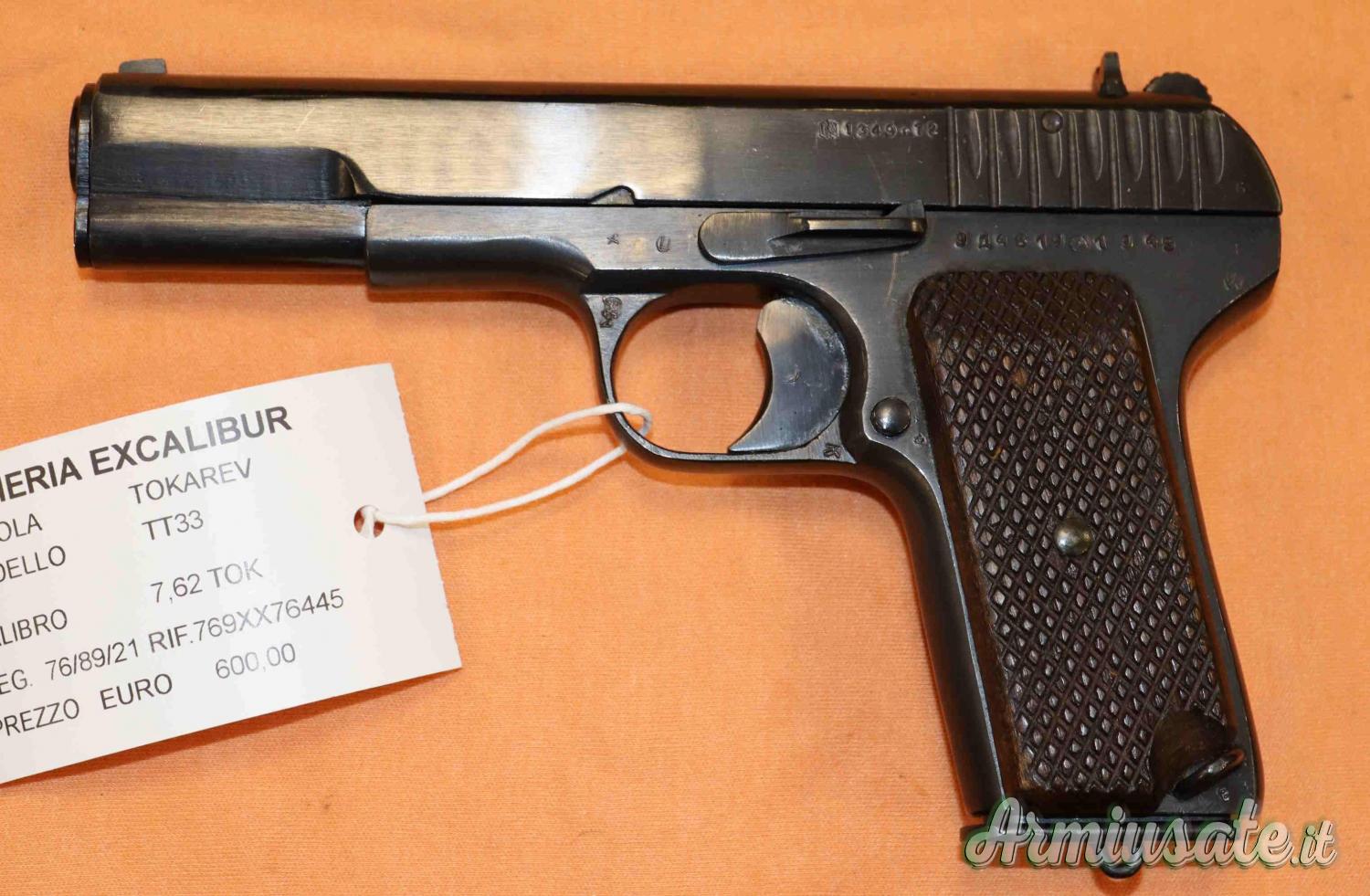 Pistola Tokarev Mod. TT33 Cal. 7,62 Tok Pistola Tokarev Mod. TT33 Cal. 7,62 Tok