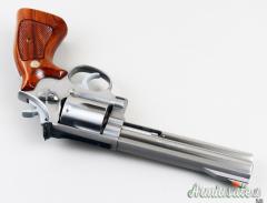 Smith & Wesson