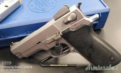 Smith & Wesson