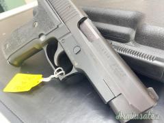 SIG-Sauer P226 9x21mm IMI
