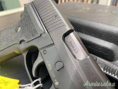 SIG-Sauer P226 9x21mm IMI