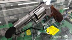 Smith & Wesson