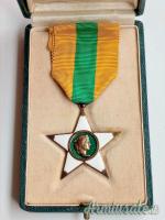 Rarissima decorazione epoca fascista “STELLA AL MERITO DEL LAVORO” modello 1924 con scatola
