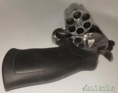 REVOLVER S&W  MOD. 629-6 CAL.44 MAGNUM 6,5