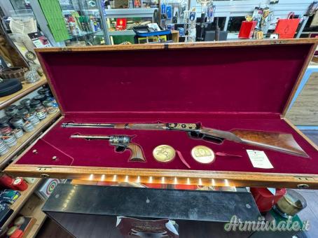 Winchester Coppia Fucile a Leva Winchester e Revolver Colt 1873 .44-40 Winchester