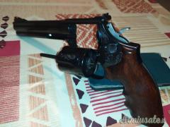Smith & Wesson
