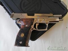 SIG-Sauer P226  9x21mm IMI