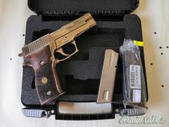 SIG-Sauer P226  9x21mm IMI