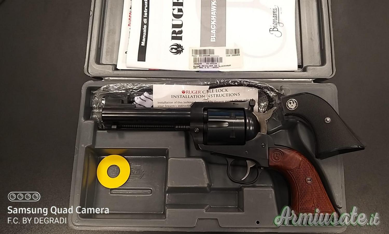 Ruger | Sturm BLACK HAWK 4.6'' .357 Magnum | 9x31mmR | .353 Casull Ruger | Sturm BLACK HAWK 4.6'' .357 Magnum | 9x31mmR | .353 Casull