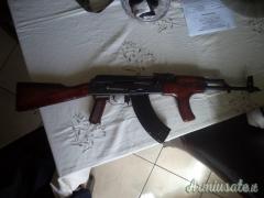 Akm arsenali rumeni ( Pistol Mitralieră modello 1963/1965 ) PM md. 63 ( Nuova Jager)