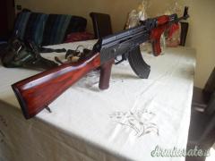 Akm arsenali rumeni ( Pistol Mitralieră modello 1963/1965 ) PM md. 63 ( Nuova Jager)
