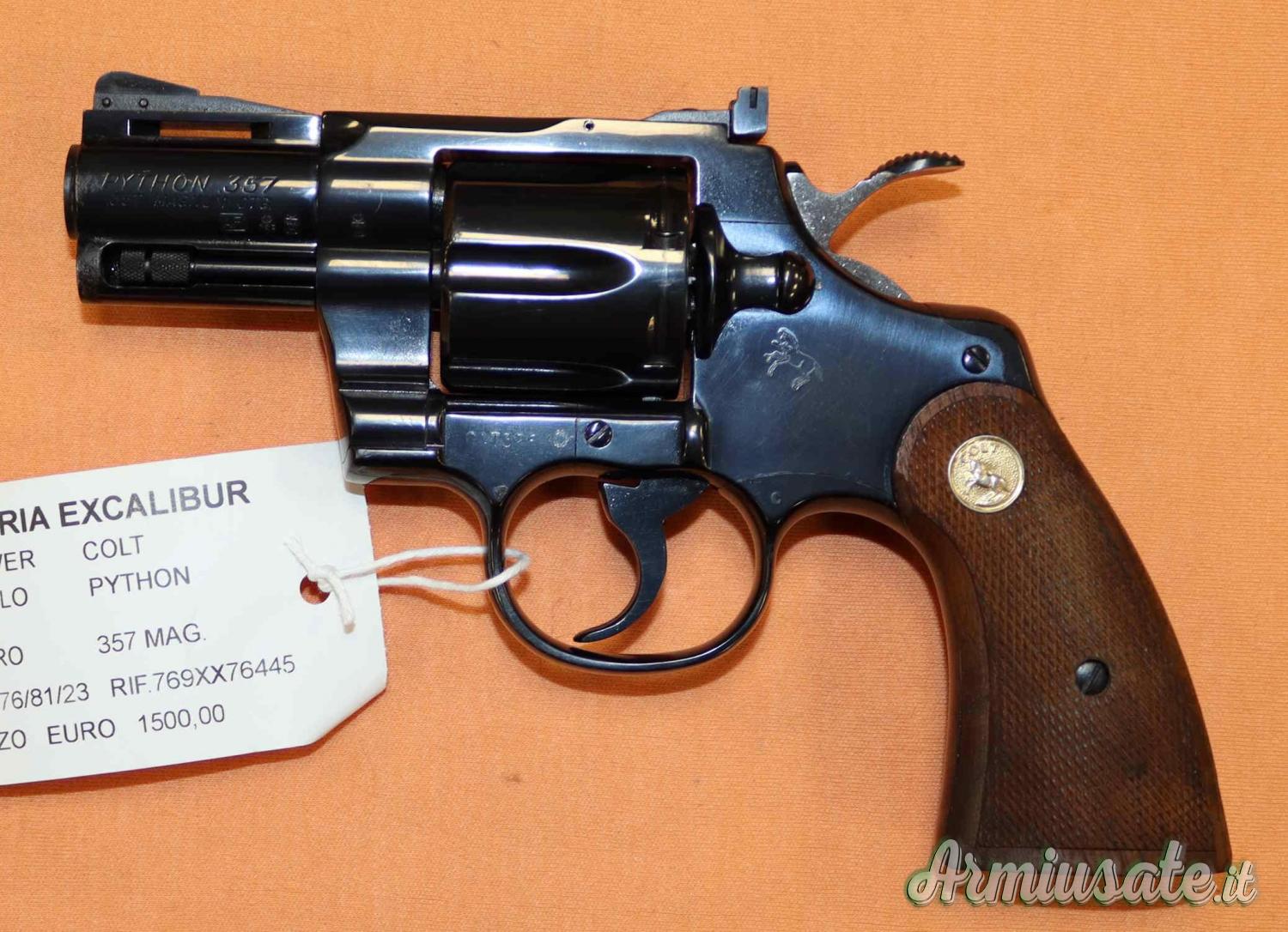 Revolver Colt Python in calibro 357Mag Revolver Colt Python in calibro 357Mag