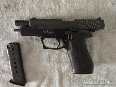 SIG-Sauer p220 .45 ACP