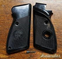 GUANCETTE IN PLASTICA, ORIGINALI, PER BERETTA MOD. 76. SOLO TEL., NO MAIL