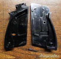 GUANCETTE IN PLASTICA, ORIGINALI, PER BERETTA MOD. 76. SOLO TEL., NO MAIL