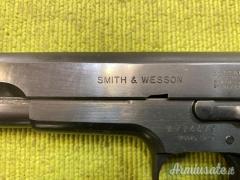 Smith & Wesson