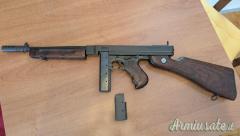 Submachine Gun Thompson M1 A1 rara variante con mirino semplificato