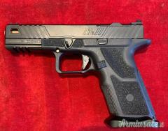 PISTOLA SEMIAUTOMATICA ZEV