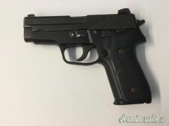 SIG-Sauer P228 9x21mm IMI