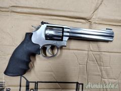 Revolver Smith & Wesson 617 calibro .22 LR