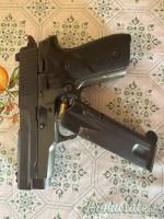 SIG-Sauer P228 9x21mm IMI
