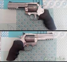 Revolver e semiautomatiche bassa capacità offensiva (no porto d'armi)