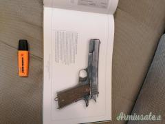 Libro Mondadori PISTOLE
