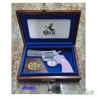 #0201 Valigetta Nuova in Pelle Colt Python 4