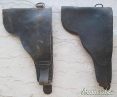 Coppia originali di fondine militari spagnole per la pistola Astra modello 400 calibro 9 largo