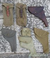 Lotto di originali fondine britanniche WW1 - WW2 - per revolver e porta munizioni
