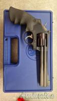 S&W 17 .22 LR Long Rifle