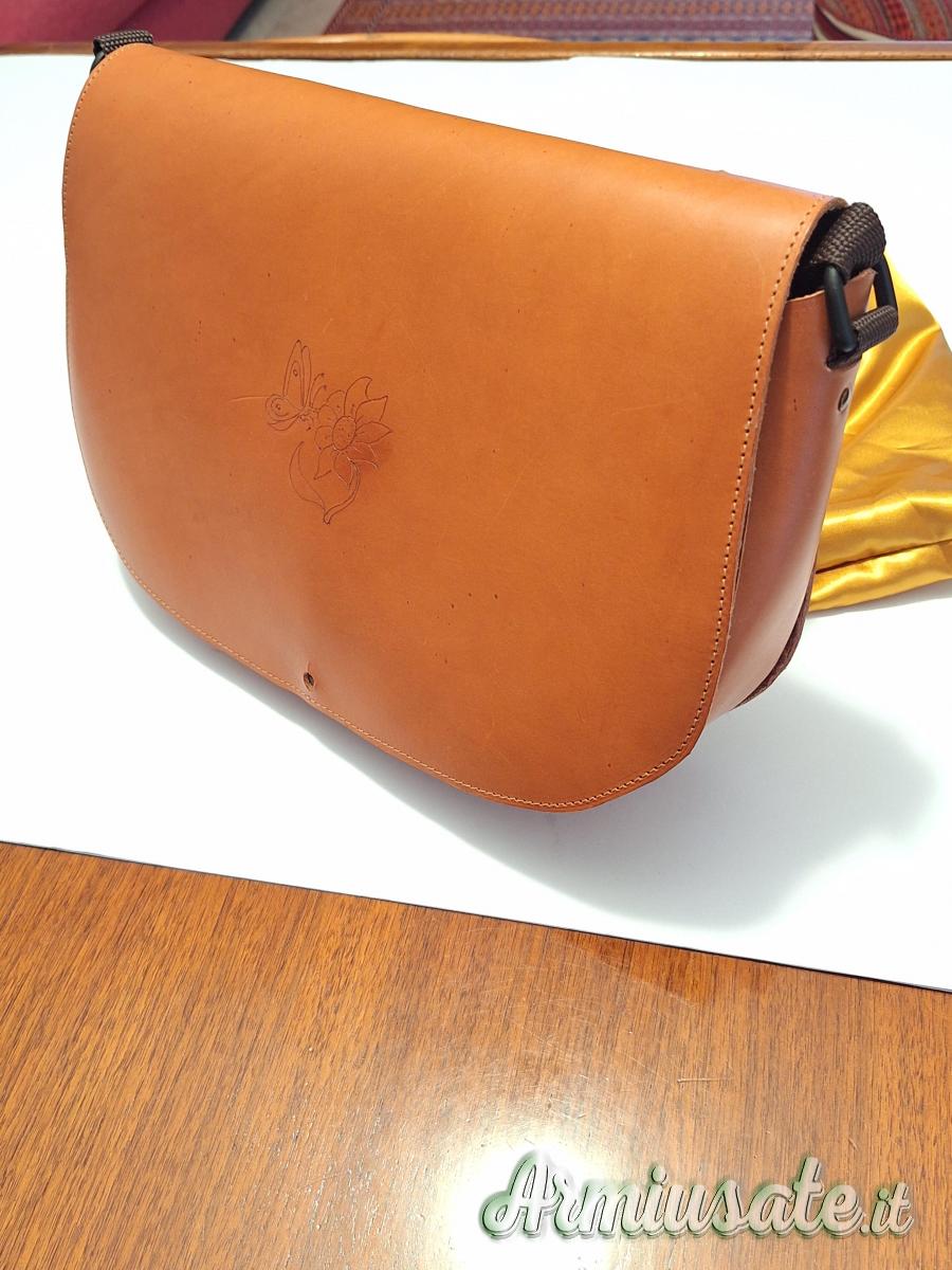 Borse in pelle/ cuoio. Borse in pelle/ cuoio.