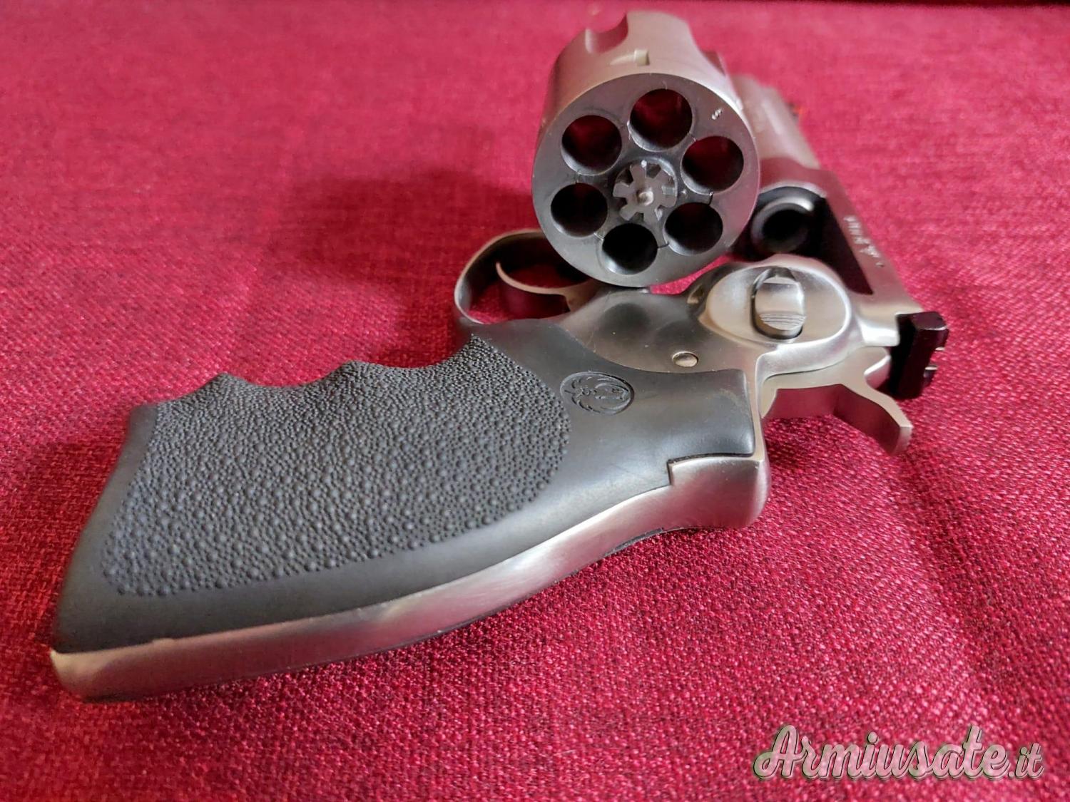 Ruger | Sturm RED HAWKE .44 Remington Magnum Ruger | Sturm RED HAWKE .44 Remington Magnum