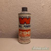 Lattine polvere del secolo scorso vuote